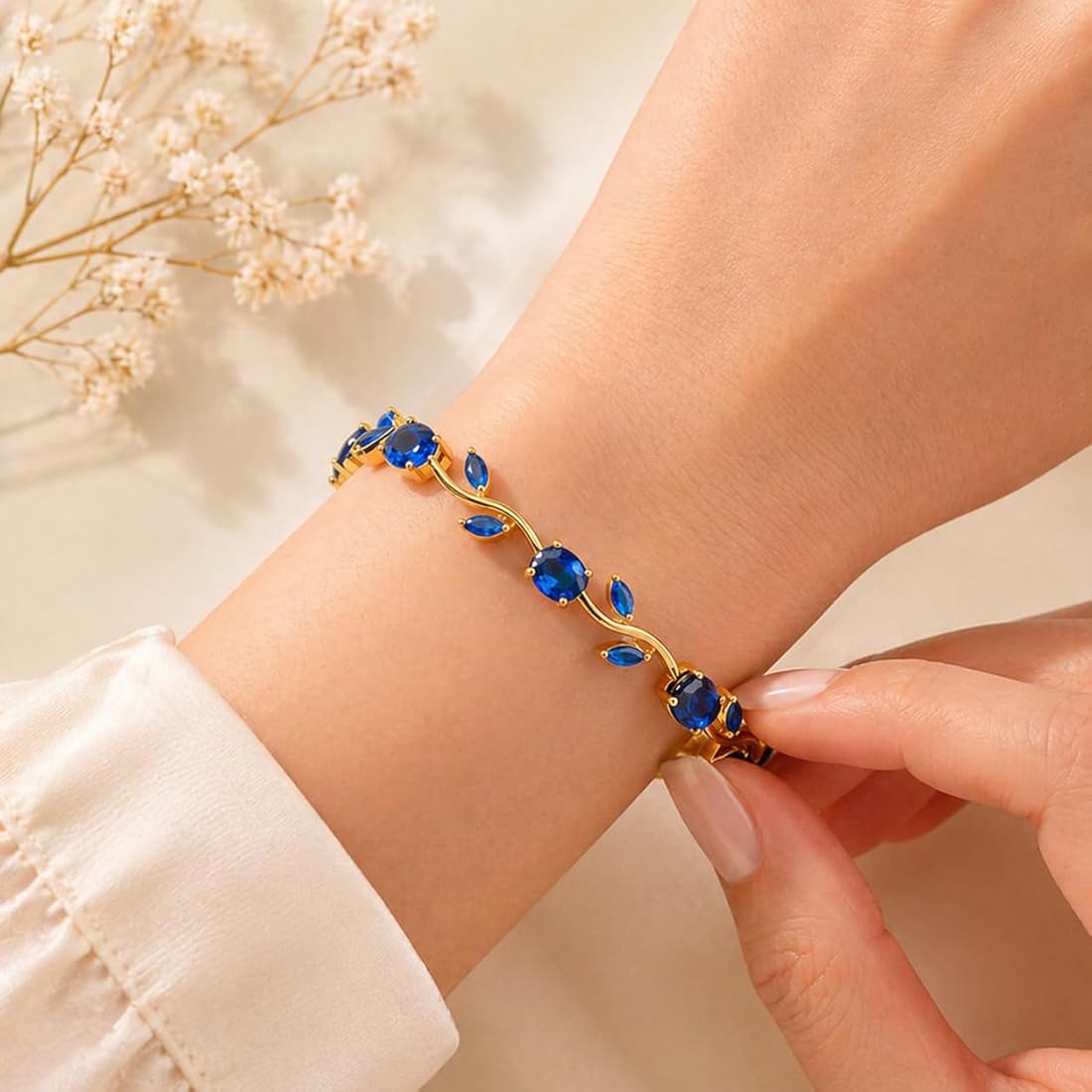 Cindrella Princess Elegant Silver Plated Tulip Bracelet 🌷